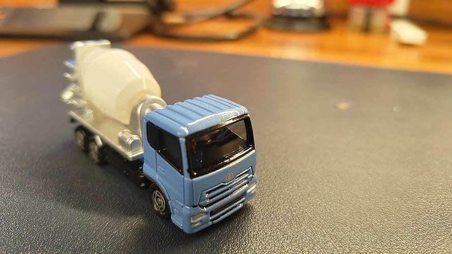 Takara Tomy) Tomy 1 X Nissan Diesel Quon Cement Mixer, Metal